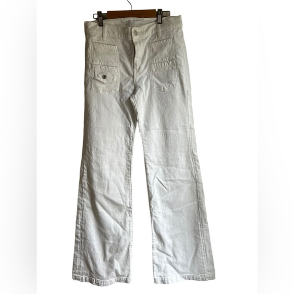 7 For All Mankind Georgia White Flare jeans in a Size 27. - Picture 9 of 13
